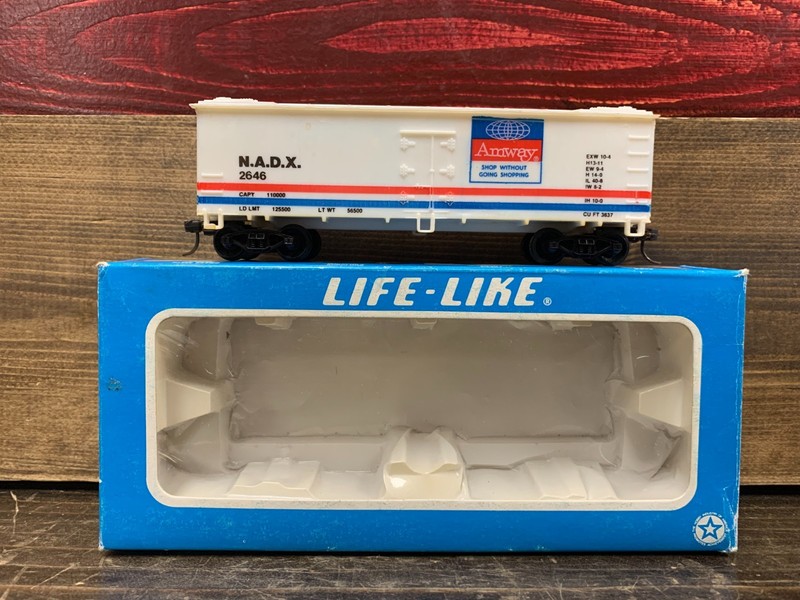 Life-Like HO Gauge AMWAY NADX Reefer Car