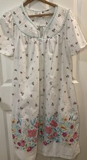 Vintage 1980  s Robe Housecoat Floral And Ladybug Snap Closure Granny Cottage