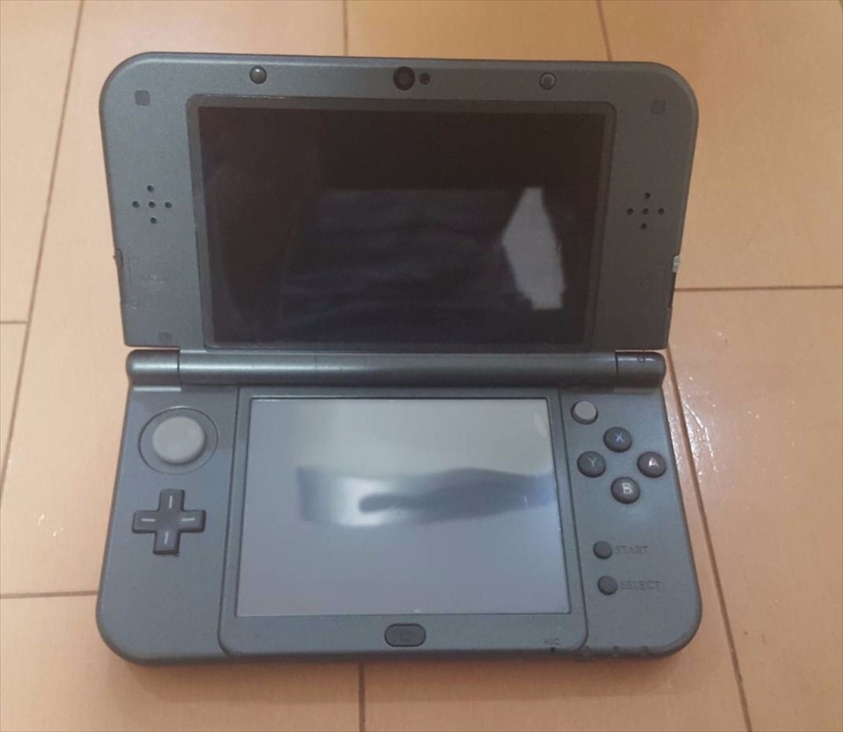 Nintendo 3DS XL Super Smash Bros Limited Edition (Red Nintendo 3DS XL Super Smash Bros Limited Edition (Red