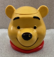 Winnie the Pooh child's cup mug with attached lid Disney 3.5"H