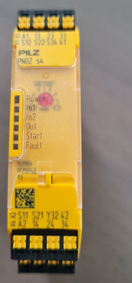 Pilz PNOZ S4 751104