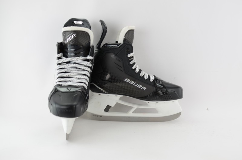 Bauer Supreme Shadow Senior Ice Hockey Skates 9.5 Fit 2  (0702-2081)