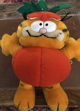 Vintage 1981 DAKIN Garfield Pumpkin Halloween 12" Plush Stuffed Animal Toy