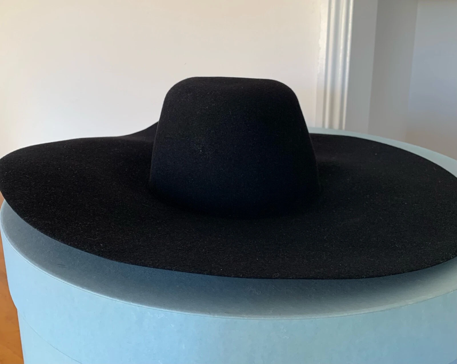 Lanvin — Lanvin River 2011 Felt Cartwheel Hat Noir Black Size 56