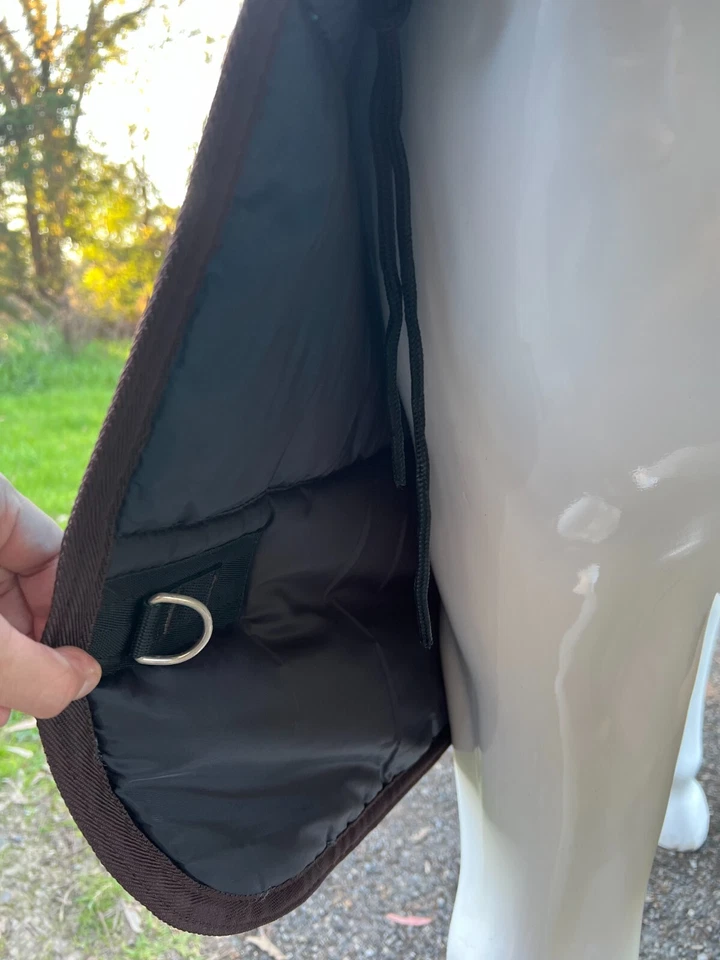 BLUE/BROWN STABLE HORSE RUG - 200G FILL - Image 4 of 4