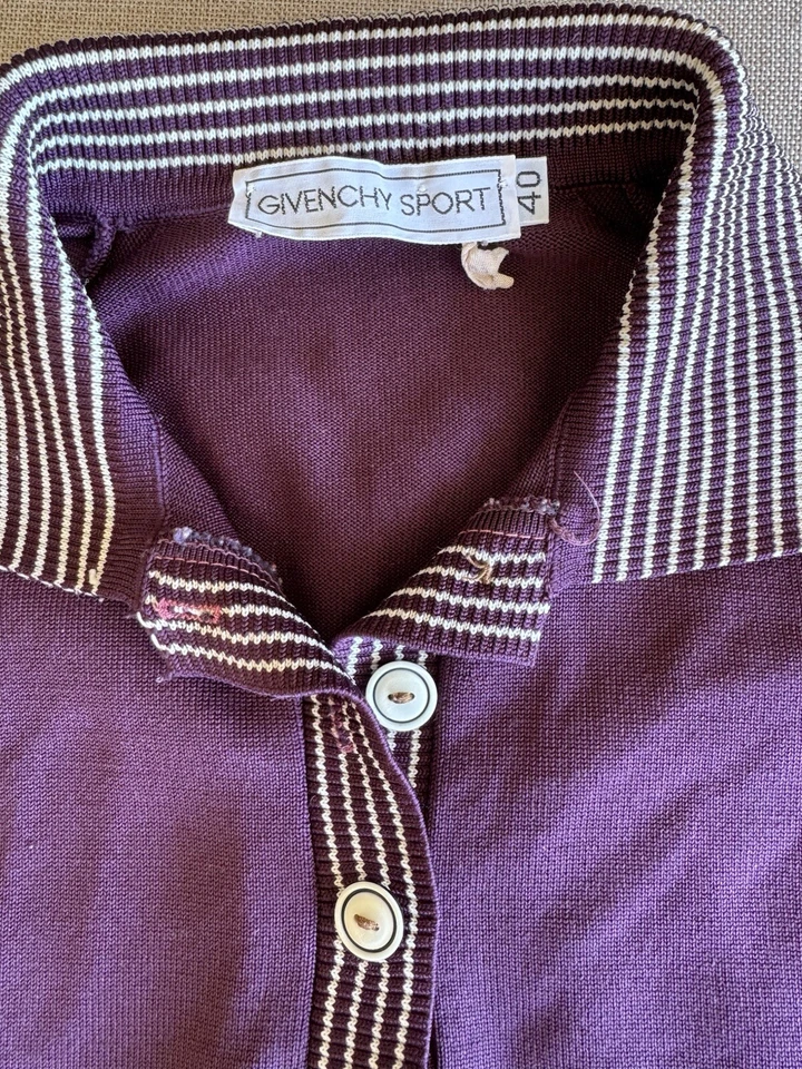 Top deportivo vintage Givenchy para mujer granate cuarto botón manga larga talla 40 Foto 3 de 4