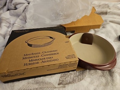 NIB Pampered Chef Mini-Baker Cranberry #1337  Stoneware Baking Dish 8'' New
