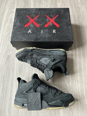 Size 9 - Jordan 4 Retro x KAWS Black 2017