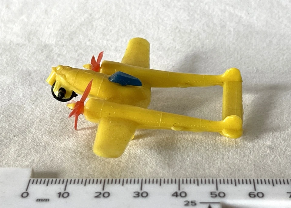 Avión de juguete de plástico vintage años 70 hecho en Hong Kong P-38 #A447 Foto 4 de 4