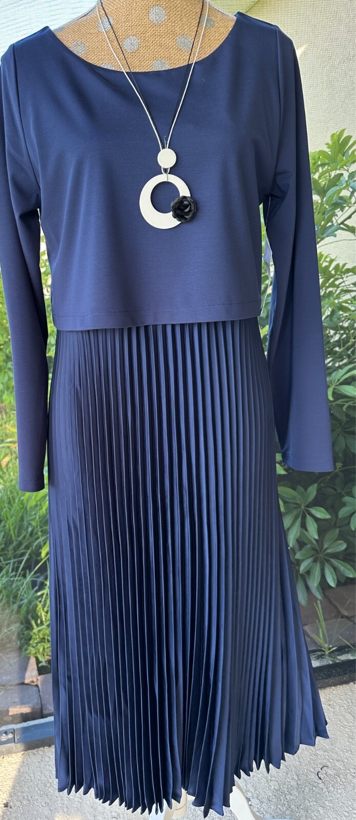 Brand New Soft Surrounding Women's Dress Navy Blue Size M Pleated Bottom