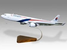 Airbus A330-200 Malaysian Airlines Desk Wood Airplane Model Small Scale 1/200
