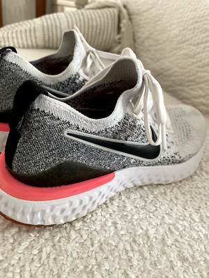 WOMEN'S NIKE EPIC REACT FLYKNIT 2 ATHLETIC SHOES SIZE 7.5 PRE OWNED
