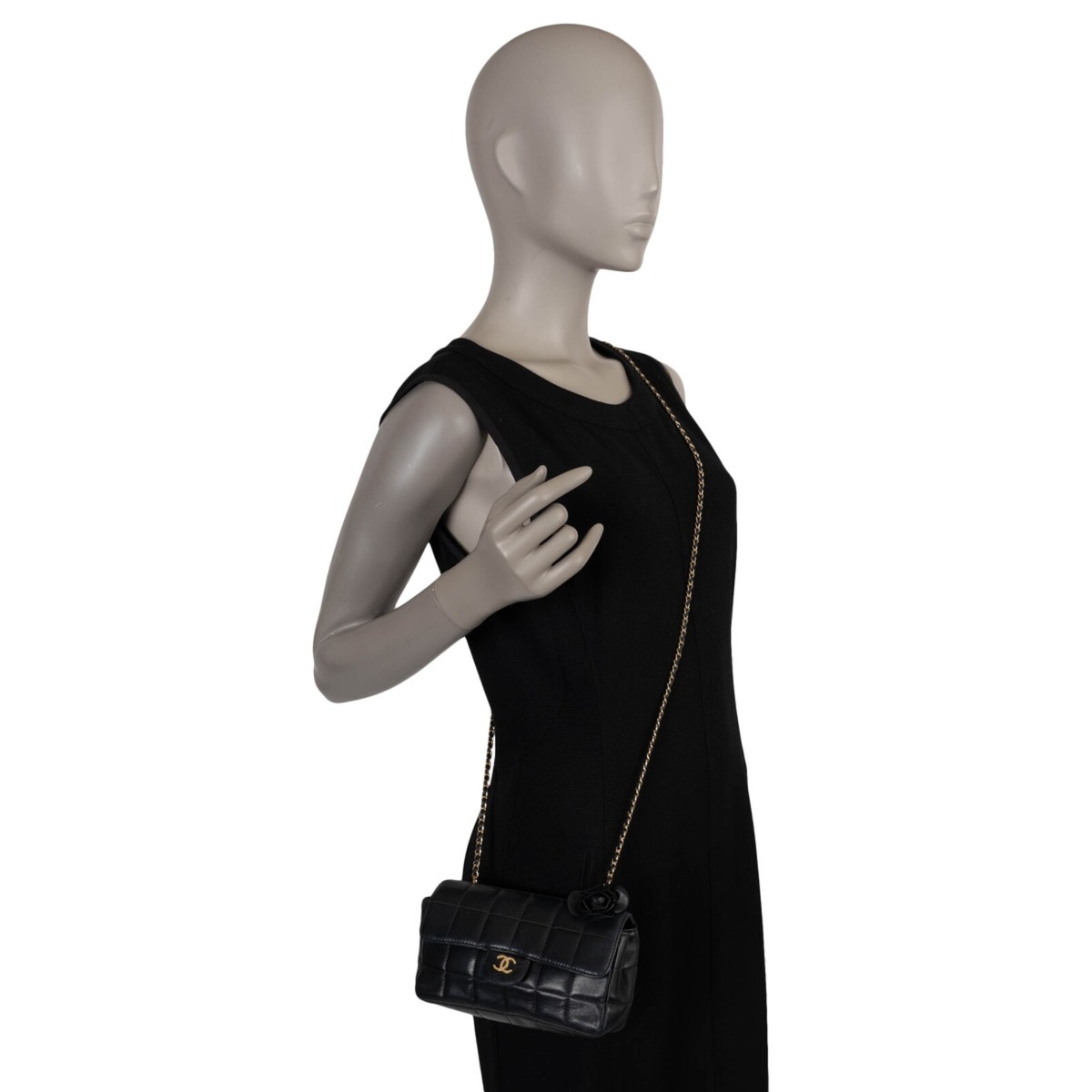 71906 auth CHANEL black leather CAMELLIA CHOCOLATE BAR MINI FLAP