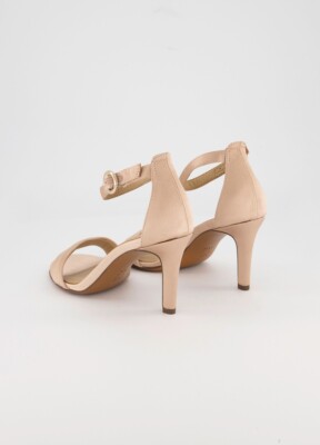Naturalizer Kinsley Chai Heels 10