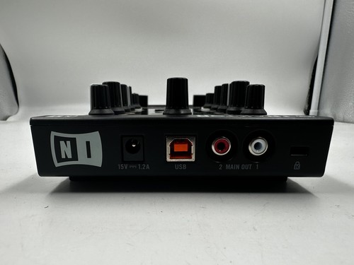 NATIVE INSTRUMENTS TRAKTOR KONTROL Z1 CONTROLLER - Picture 3 of 6