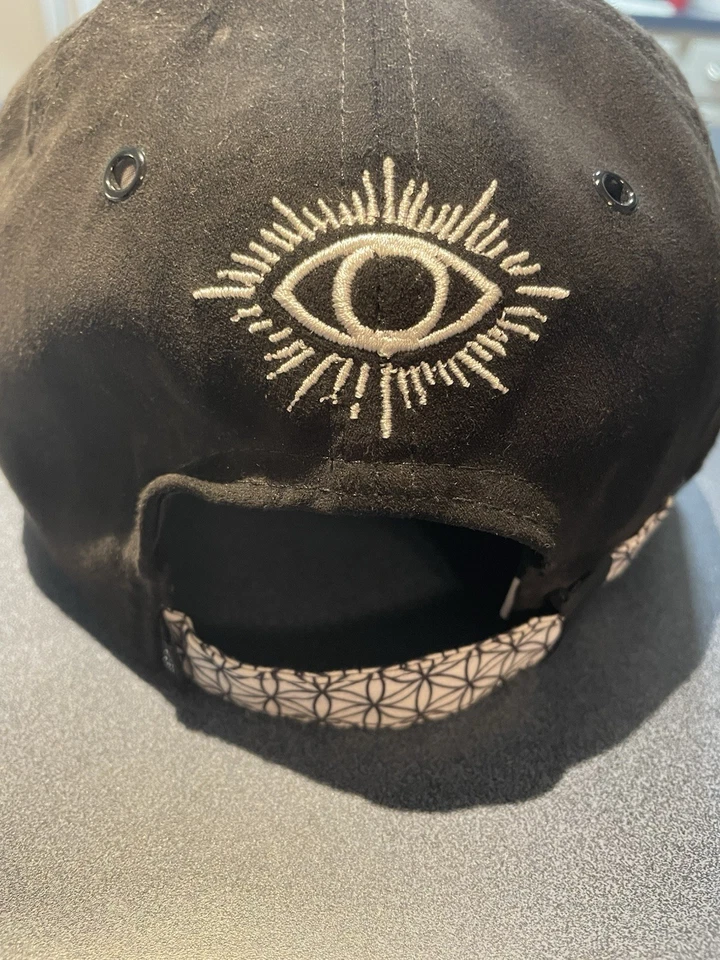 Sombrero de papá ajustable de gamuza negra con bolsillo oculto Rage Nation FREE YOUR MIND Foto 3 de 4