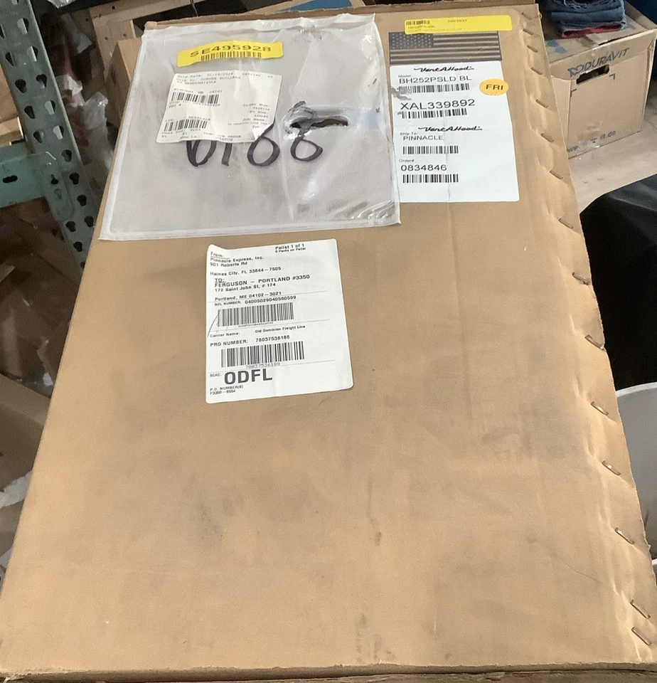 Черная вставная вкладыш для капота Vent-A-Hood 52 дюйма BH252PSLD BL RM5 - Изображение 2 из 4