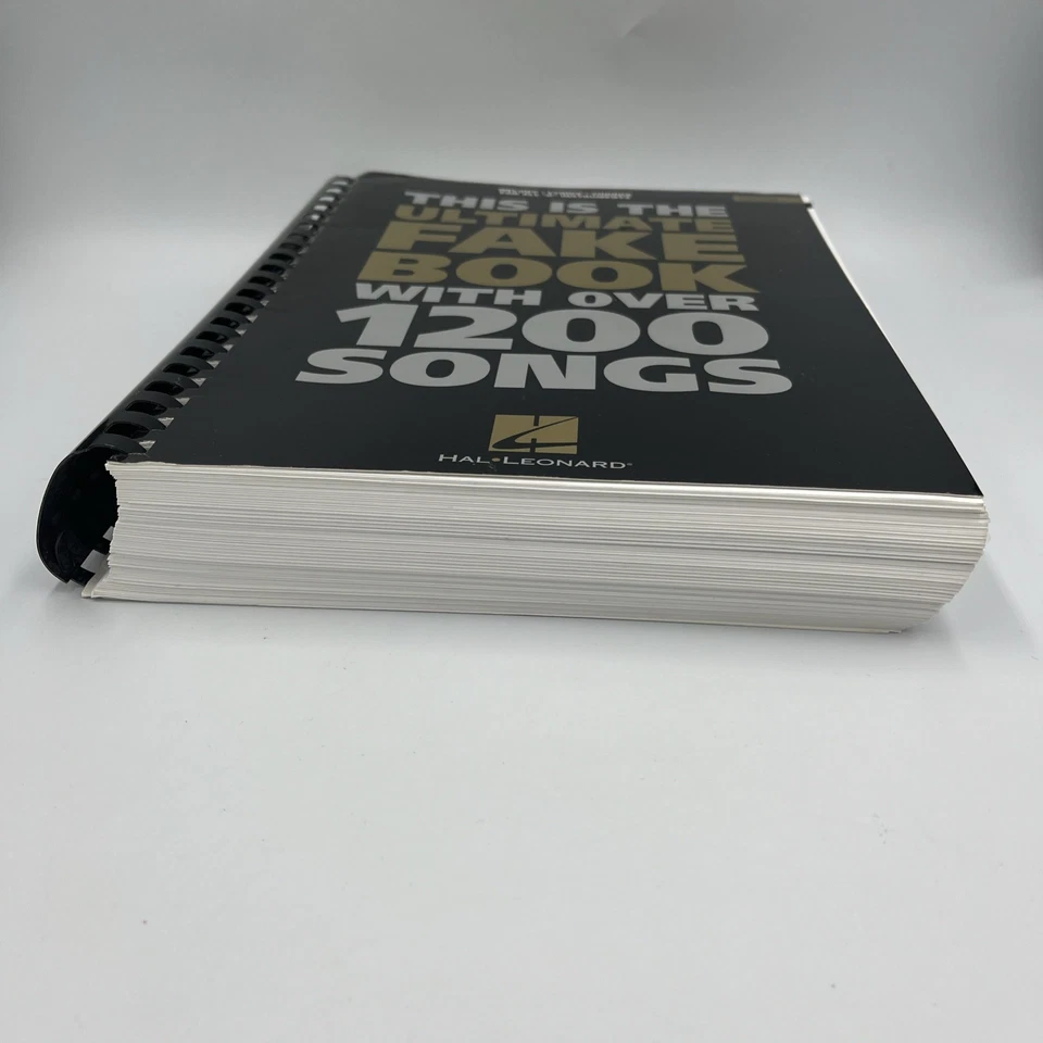 This Is The Ultimate Fake Book Más de 1200 canciones para instrumentos "C", 4ª edición Foto 4 de 4