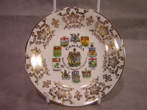 Paragon Vintage Cup & Saucer ~ Canada Coats of Arms & Emblems - Picture 9 of 10