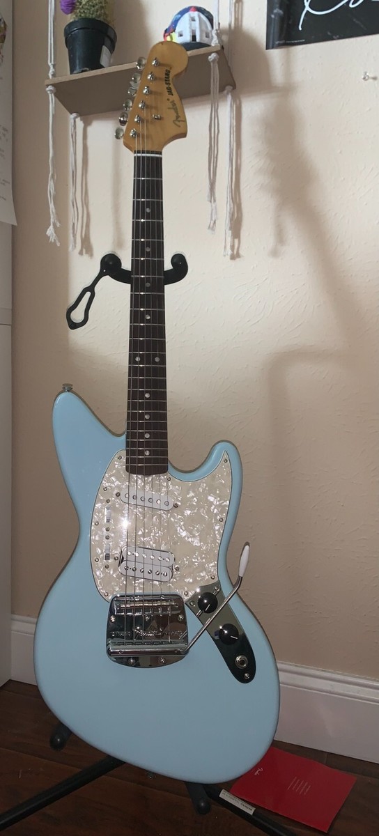 ギター Fender Kurt Cobain Jag-Stang Kurt Cobain Jag-Stang® – Fender