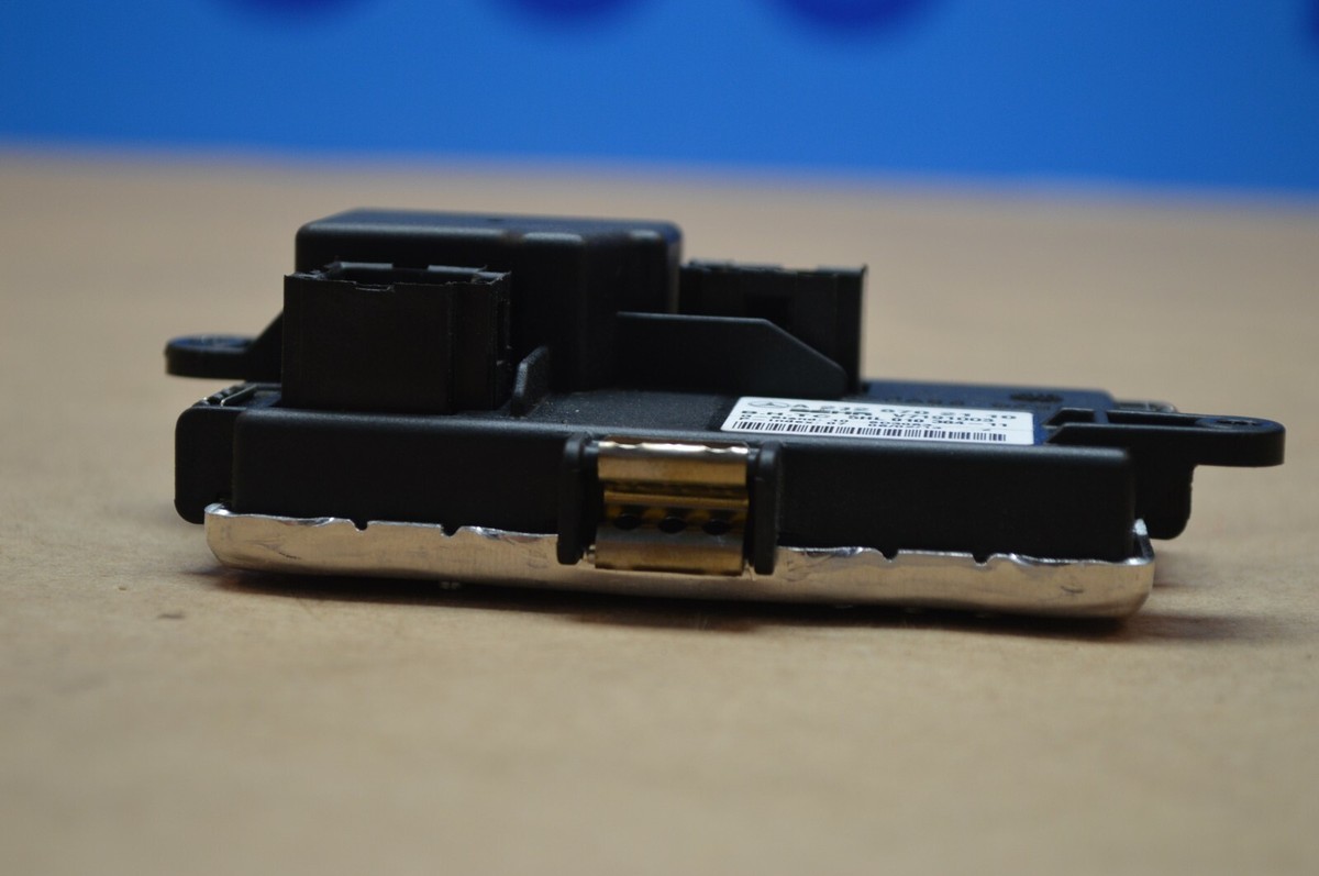 13-14 W204 MERCEDES BENZ C63 AMG BLOWER MOTOR RESISTOR UNIT 