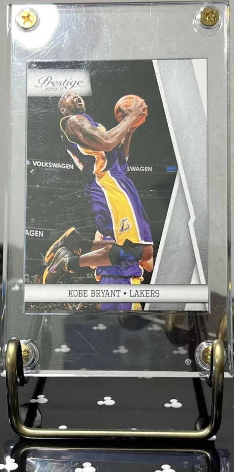 2010-11 Prestige #49 Kobe Bryant Lakers 2007 Fleer multiple cards lot of 4 - Image 4 of 4