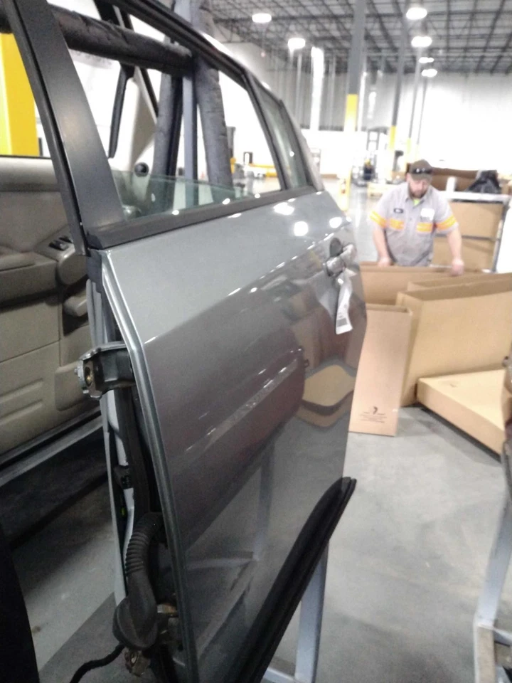 Conjunto de puerta trasera izquierda usado lado trasero se adapta a: Nissan Sentra 2007 eléctrico trasero Le Foto 3 de 4