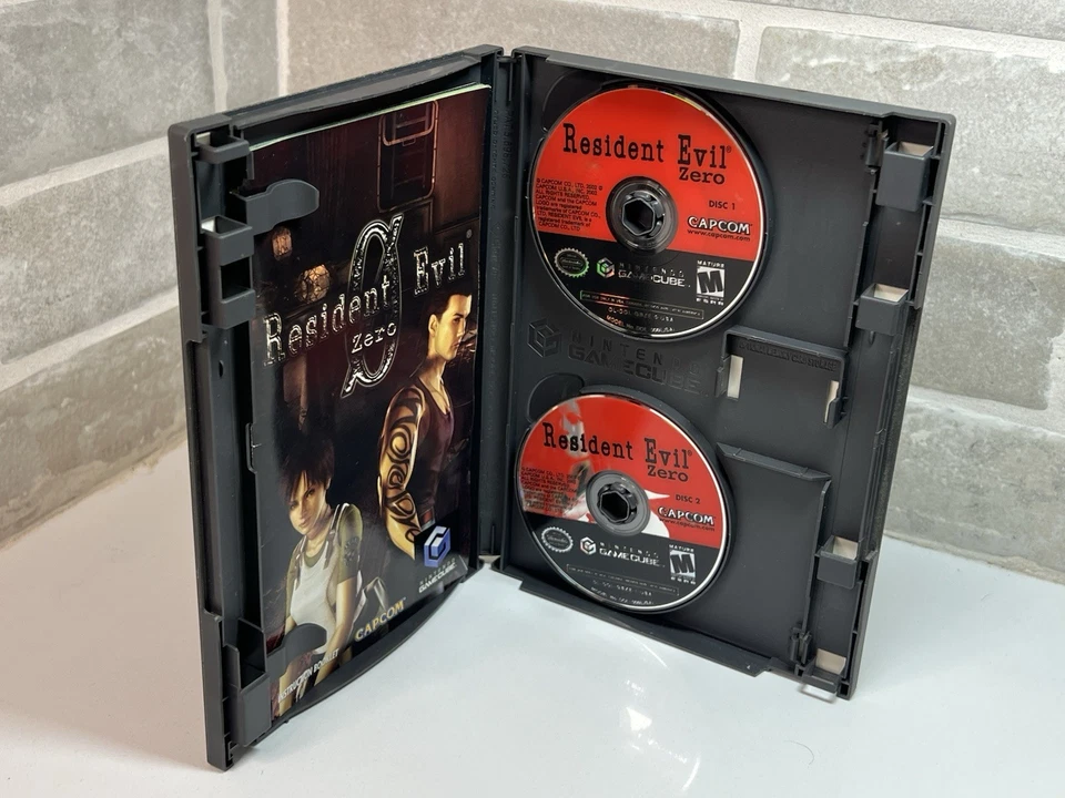 Resident Evil Zero - Nintendo GameCube, CIB Complete w/ Manual 2 Discs - Image 3 of 4