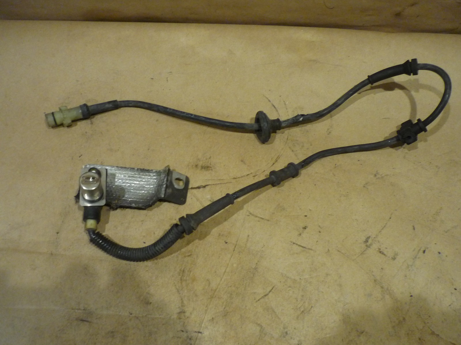 Ferrari 348,355- Front ABS Wheel Sensor - P/N 139639