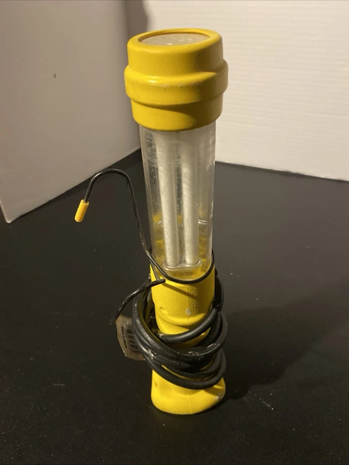 Bayco Fluorescent Head LED Hanging Work Light Corded Plug In Fully Works Tools - Image 4 of 4