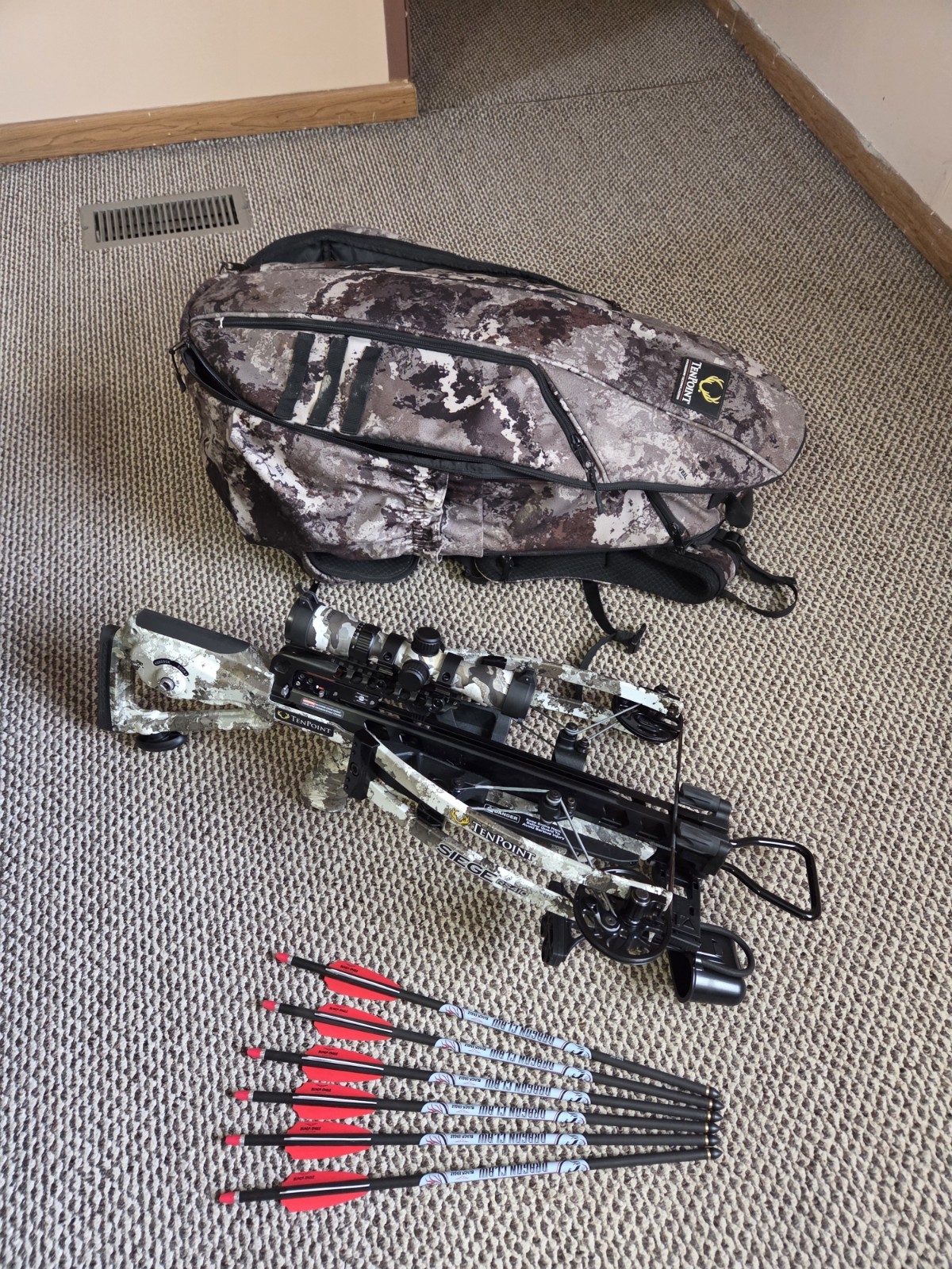 Tenpoint Siege RS 410 with Case, New Tenpoint Rangefinder, other Accessories