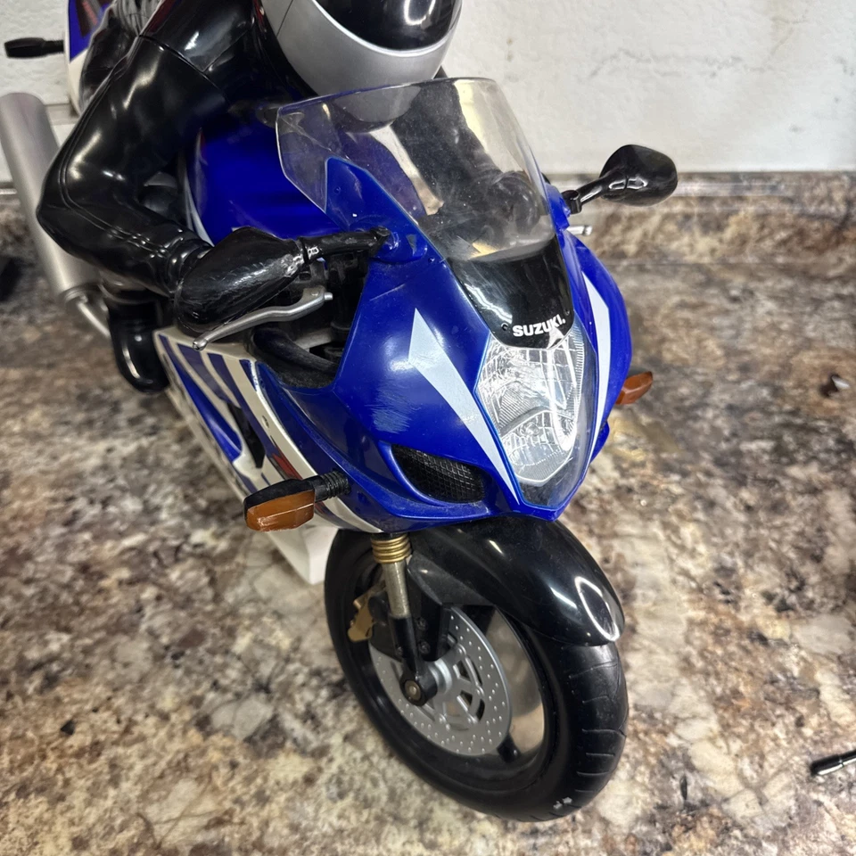 LRG De Colección TYCO Suzuki GSX-R 1000 RadioControl RC Motocicleta Sin Control Remoto Ni Cargador Foto 3 de 4