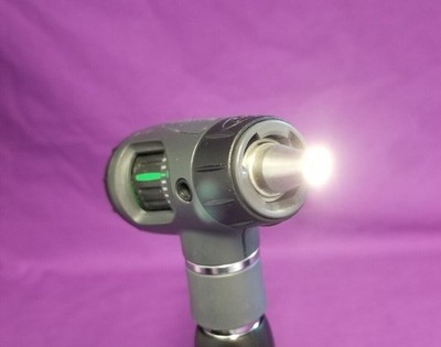 Welch Allyn 23810 MacroView 3.5V Fiber-Optic Otoscope, Tested, Working