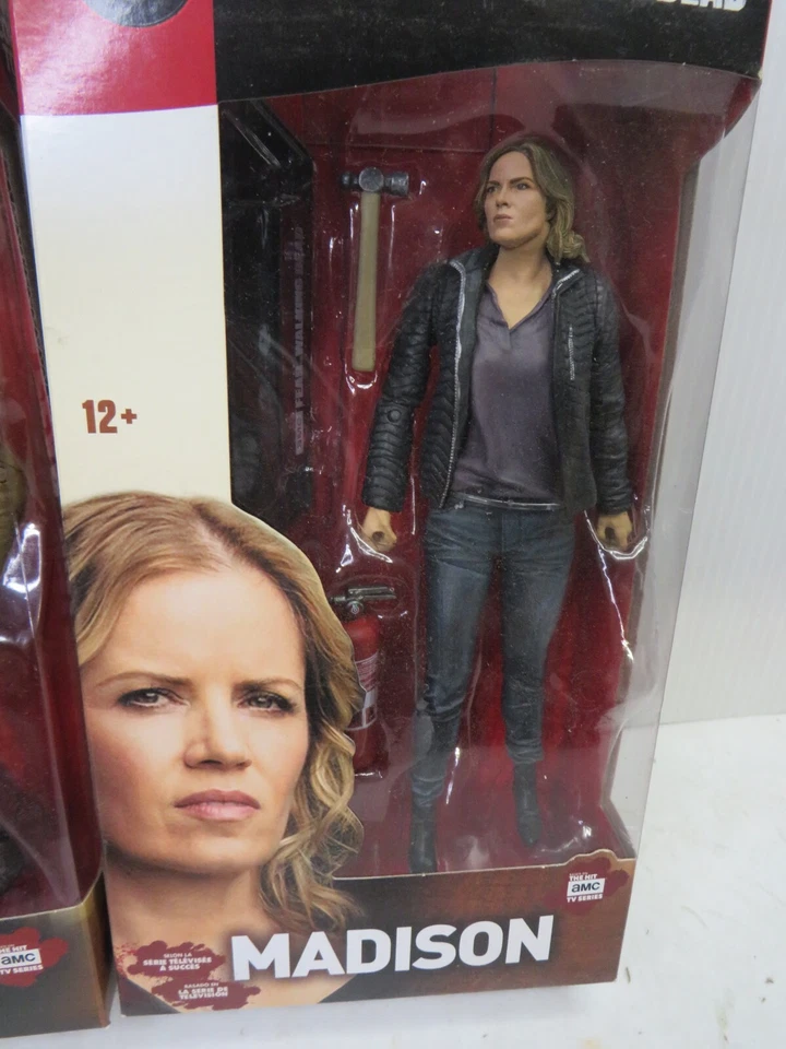 Juego de figuras de acción y cartas McFarlane Fear the Walking Dead Travis & Madison Foto 4 de 4