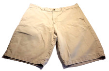 Old Navy Ultimate Slim Men  s Size 34 Beige Flat Front Chino Shorts