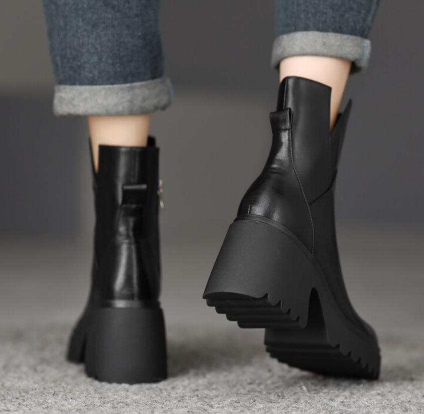 SAOLA Stivali da moto donna punta rotonda suola spessa alla caviglia tacco a blocco stivali da moto top alto Oxford