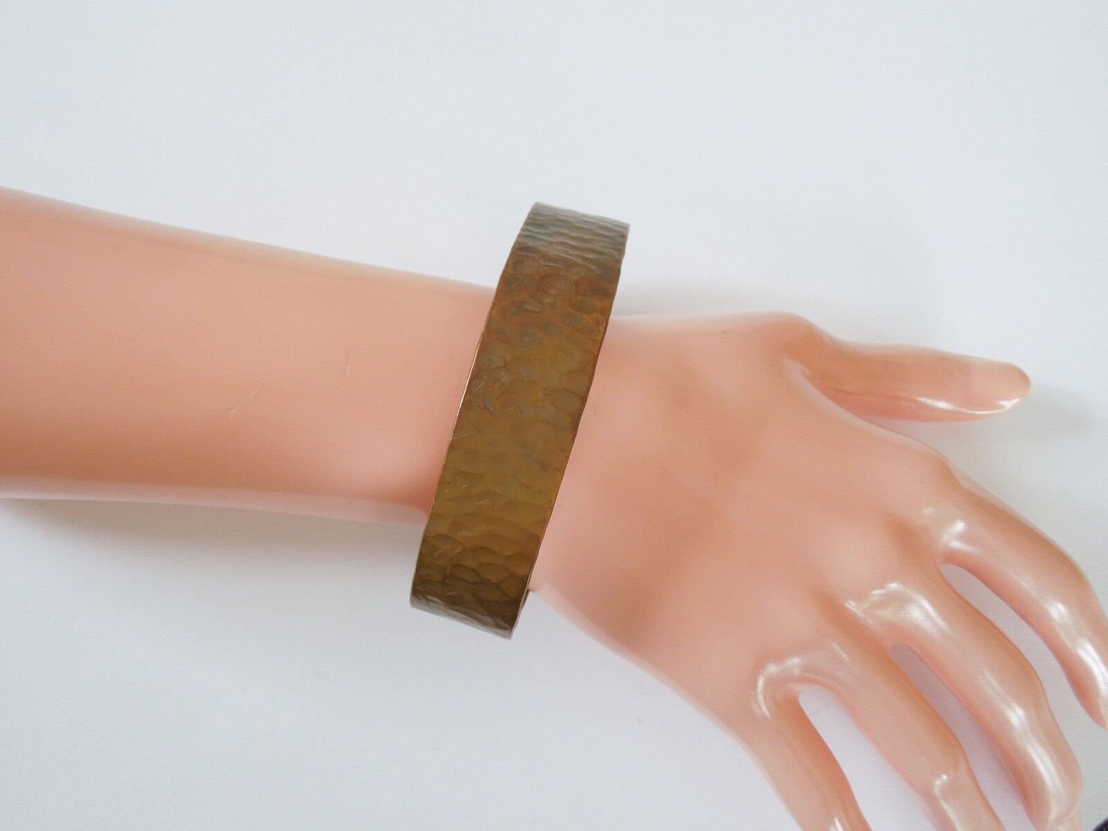 Large Open Hammered Copper, Copper Bangle 37.3g/7… - image 7