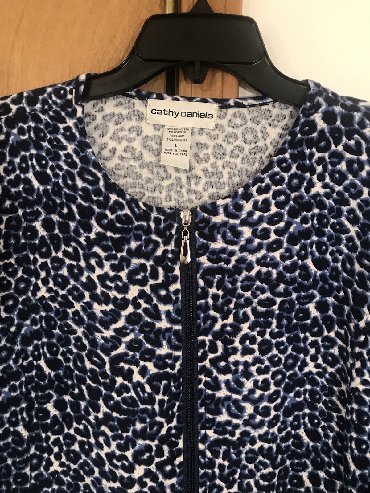 Cathy Daniels womens long sleeve zip up  jacket pockets Blue animal print Large