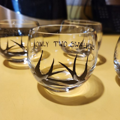 Only Two Swallows Glasses set of 4 / Roly Poly Style - Picture 2 of 6