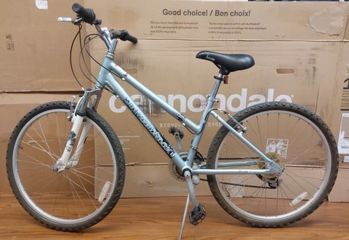Diamondback bike - Sky Blue Lustre 1.Bicycle. - Picture 2 of 14