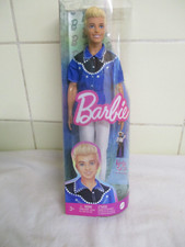 Mattel - Barbie HRH25 -Fashionistas Ken-Puppe Nr. 226 mit Westernhemd, Hose ..