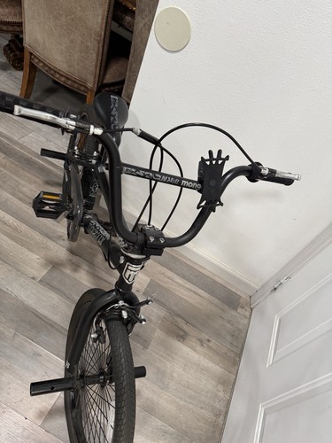 Mongoose BMX Bike - Picture 7 of 15