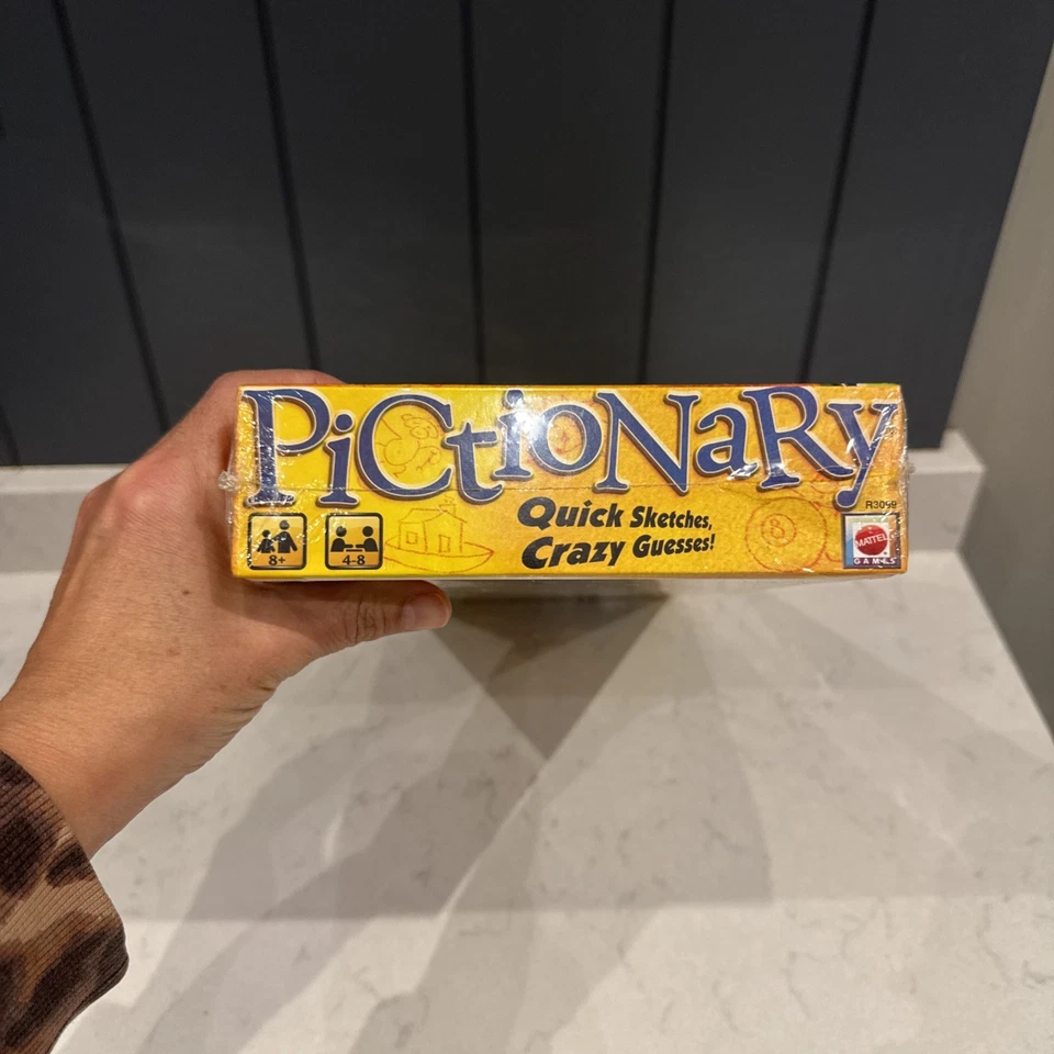 Pictionary Mattel 2010 Board Game Age 8+ New Contents Still Sealed  - Image 3 of 4