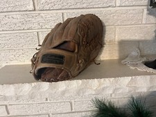 VINTAGE TED WILLIAMS BASEBALL GLOVE MITT SEARS ROEBUCK AUTOGRAPH MODEL 1676 MLB