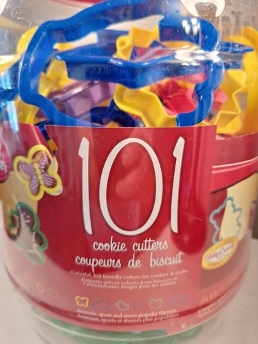 Betty Crocker Cookie Cutters 101 Count Teachers Holidays Letters Numbers NIB - Picture 3 of 7