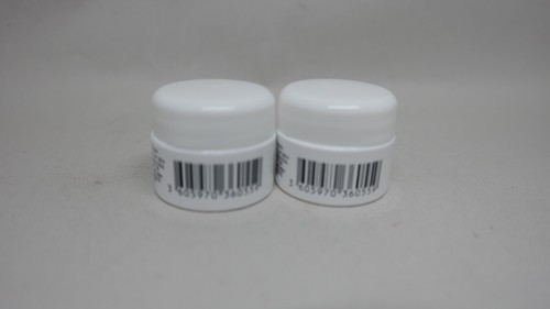Lote de 2 cremas ultra faciales de 0,25 fl oz cada una nueva - Imagen 2 de 2