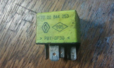 Renault Espace III JE JE0D (2) Relais Steuerrelais 7700844253 Relay