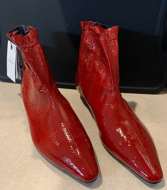 burgundy shiny boots