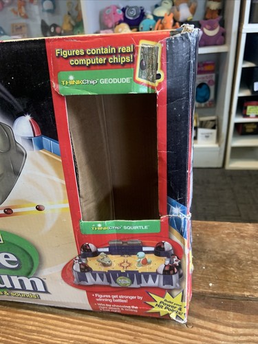 2000 Hasbro Pokemon Think Chip Battle Stadium with 4 Pokémon Pls Read* - Picture 2 of 5