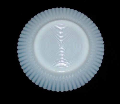 Macbeth-Evans Monax Set of 2 Petalware 8" Salad Plates-Red Florette and Plain - Picture 8 of 9